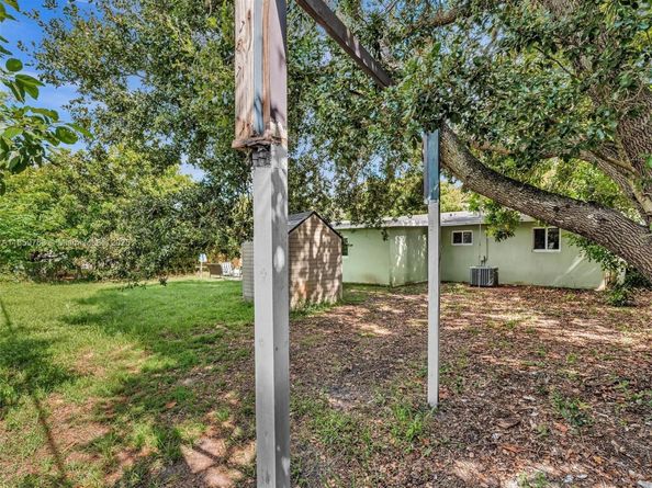 6472 Johnson St, Hollywood FL 33024