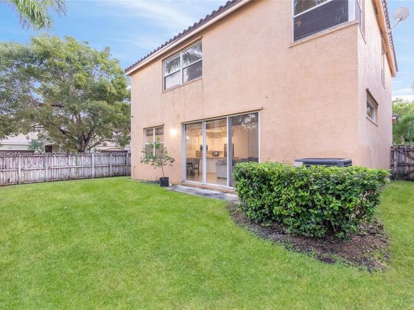 15803 SW 48th Pl, Miramar FL 33027