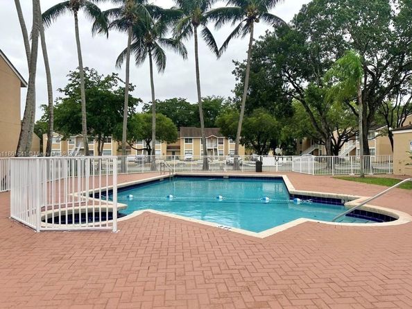 2198 SW 80th Ter 2198, Miramar FL 33025