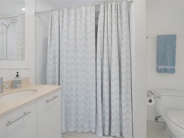 3250 NE 1st Ave 705, Miami FL 33137