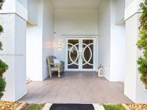 20071 NW 5th St, Pembroke Pines FL 33029