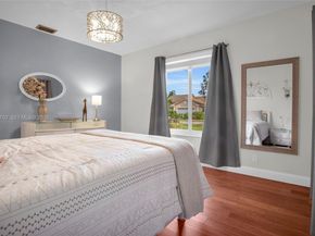 20071 NW 5th St, Pembroke Pines FL 33029