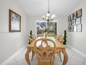 20071 NW 5th St, Pembroke Pines FL 33029