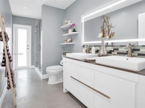20071 NW 5th St, Pembroke Pines FL 33029