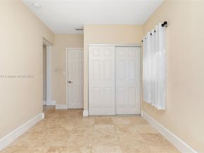 918 NE 6th St, Hallandale Beach FL 33009