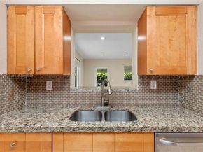 918 NE 6th St, Hallandale Beach FL 33009