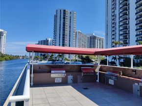 3675 N Country Club Dr 2310, Aventura FL 33180