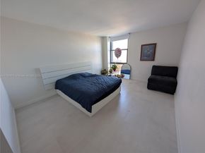 3675 N Country Club Dr 2310, Aventura FL 33180