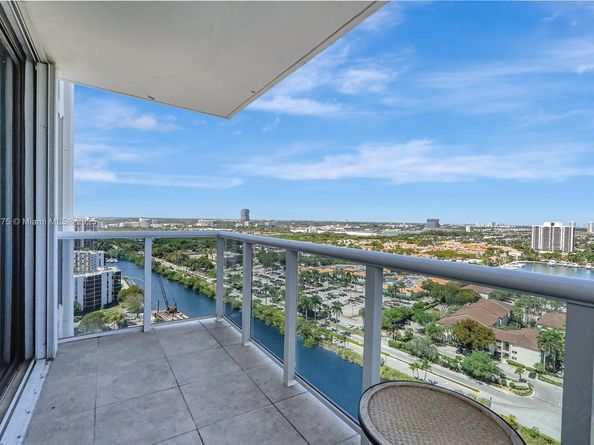 3675 N Country Club Dr 2310, Aventura FL 33180