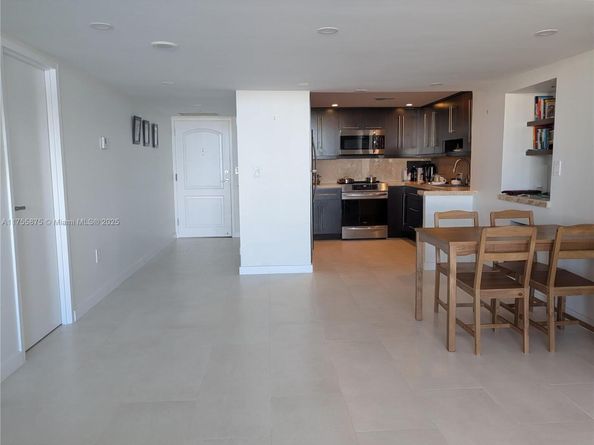 3675 N Country Club Dr 2310, Aventura FL 33180