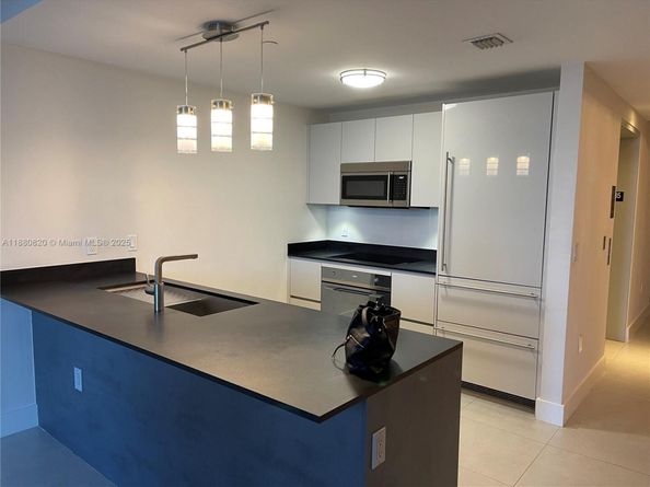 1010 Brickell Ave 1504, Miami FL 33131