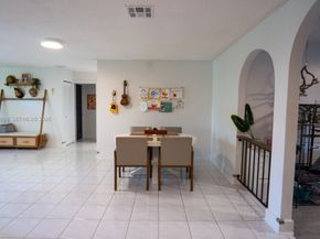 2366 SW 70th Way 4, Davie FL 33317