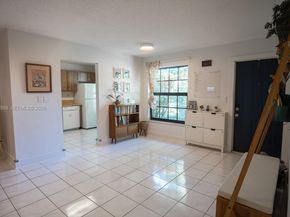 2366 SW 70th Way 4, Davie FL 33317