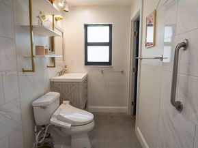 2366 SW 70th Way 4, Davie FL 33317
