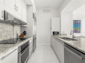 950 Brickell Bay Dr 4710, Miami FL 33131