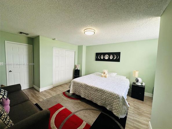 13499 S Biscayne Blvd 1702, Miami FL 33181