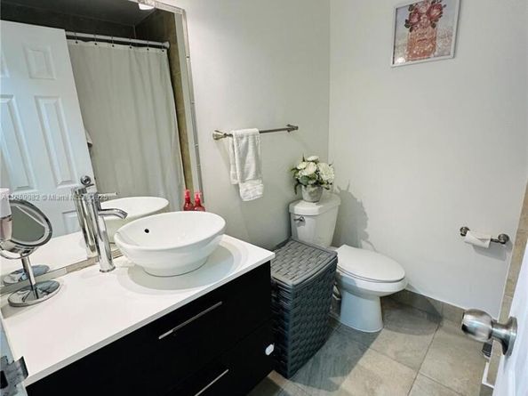 13499 S Biscayne Blvd 1702, Miami FL 33181
