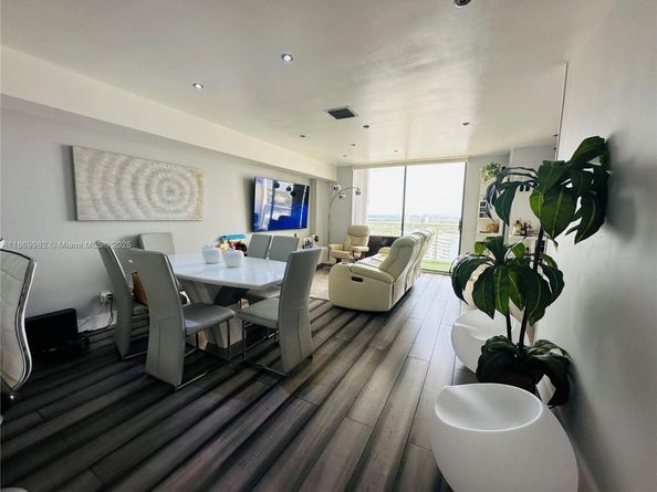 13499 S Biscayne Blvd 1702, Miami FL 33181