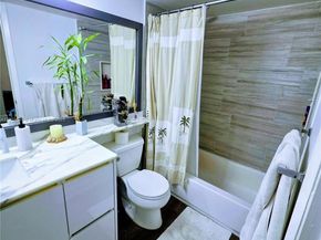 570 S Park Rd 176, Hollywood FL 33021