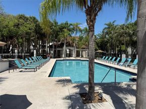 570 S Park Rd 176, Hollywood FL 33021