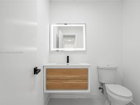 3956 NW 207th St Rd, Miami Gardens FL 33055