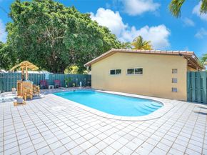1520 N 25th Ave, Hollywood FL 33020