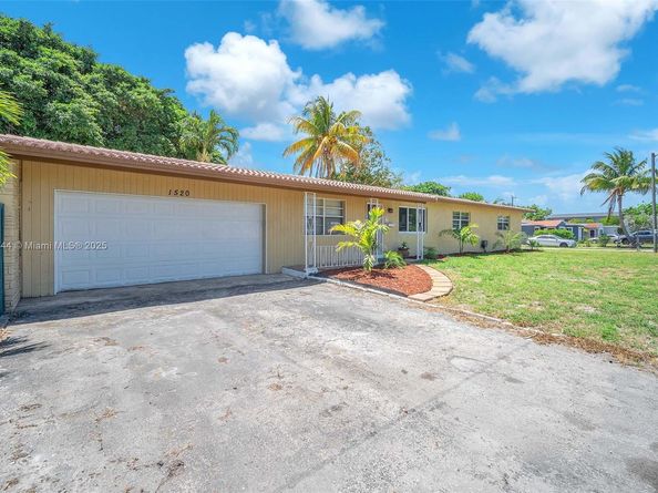 1520 N 25th Ave, Hollywood FL 33020