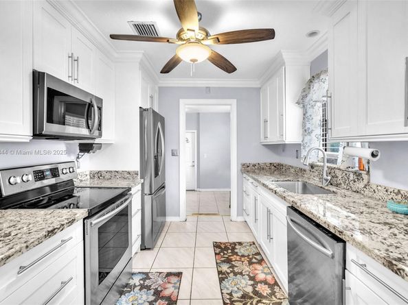 1520 N 25th Ave, Hollywood FL 33020