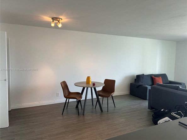1800 Collins Ave 15B, Miami Beach FL 33139