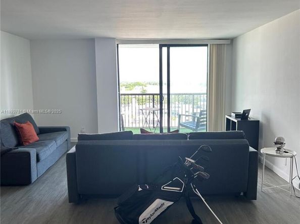 1800 Collins Ave 15B, Miami Beach FL 33139