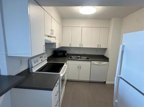 1800 Collins Ave 15B, Miami Beach FL 33139
