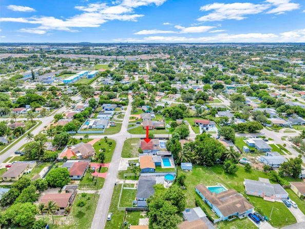 1781 NW 129th Ter, Miami FL 33167