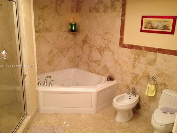 17555 SW Atlantic Blvd PH2, Sunny Isles Beach FL 33160