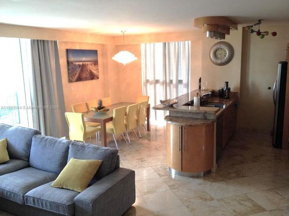 17555 SW Atlantic Blvd PH2, Sunny Isles Beach FL 33160