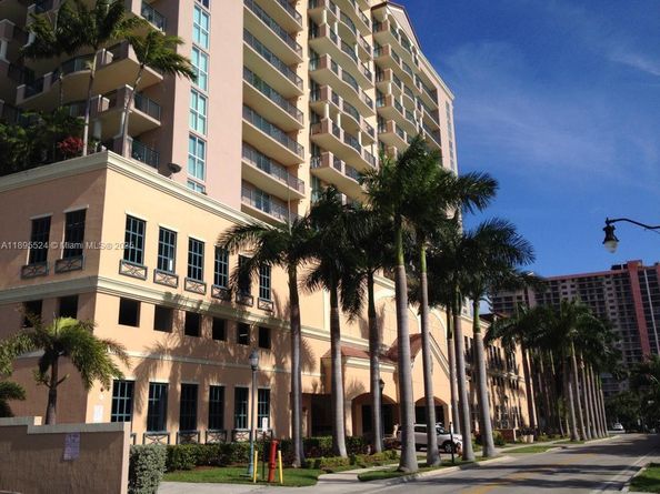 17555 SW Atlantic Blvd PH2, Sunny Isles Beach FL 33160