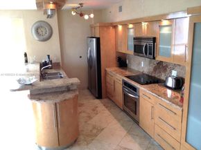 17555 SW Atlantic Blvd PH2, Sunny Isles Beach FL 33160