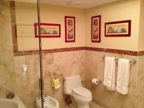 17555 SW Atlantic Blvd PH2, Sunny Isles Beach FL 33160
