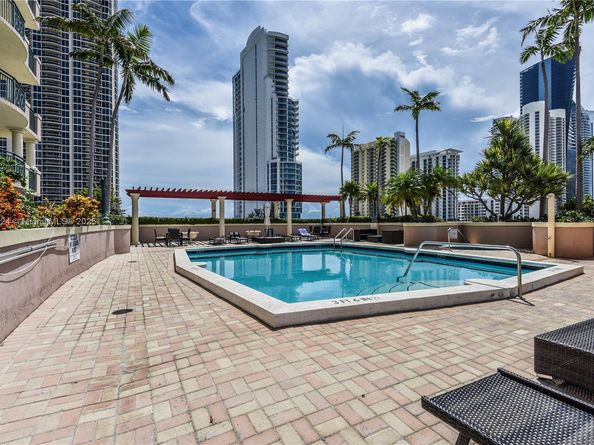 17555 SW Atlantic Blvd PH2, Sunny Isles Beach FL 33160