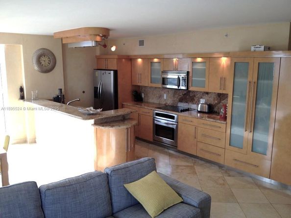 17555 SW Atlantic Blvd PH2, Sunny Isles Beach FL 33160