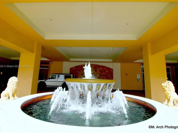 17555 SW Atlantic Blvd PH2, Sunny Isles Beach FL 33160