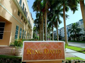 17555 SW Atlantic Blvd PH2, Sunny Isles Beach FL 33160