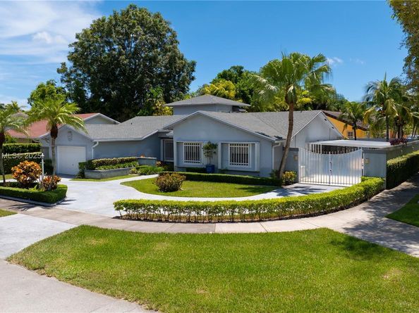 11680 SW 92nd St, Miami FL 33176