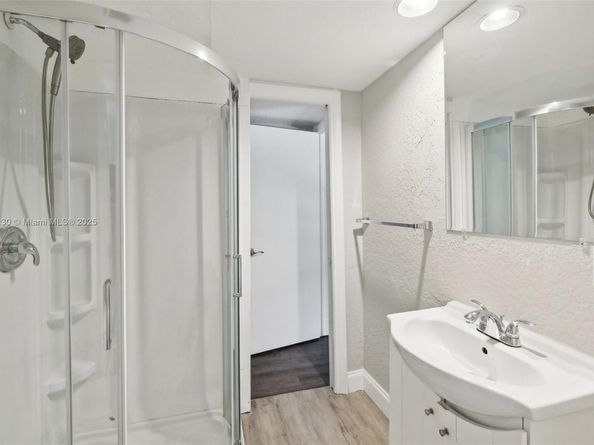 126 Barcelona Dr, Royal Palm Beach FL 33411