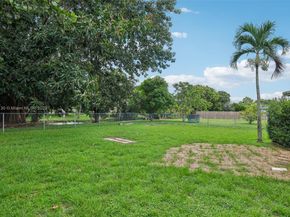 126 Barcelona Dr, Royal Palm Beach FL 33411