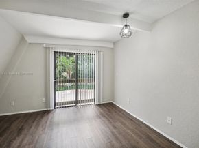 126 Barcelona Dr, Royal Palm Beach FL 33411