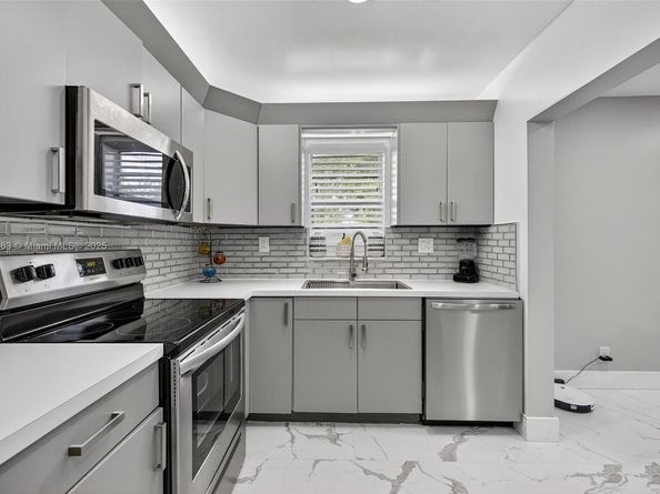 4164 NW 90th Ave 201, Coral Springs FL 33065