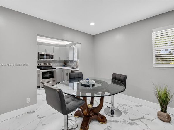 4164 NW 90th Ave 201, Coral Springs FL 33065