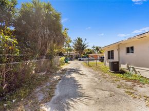 45 NE 186th Ter, Miami FL 33179