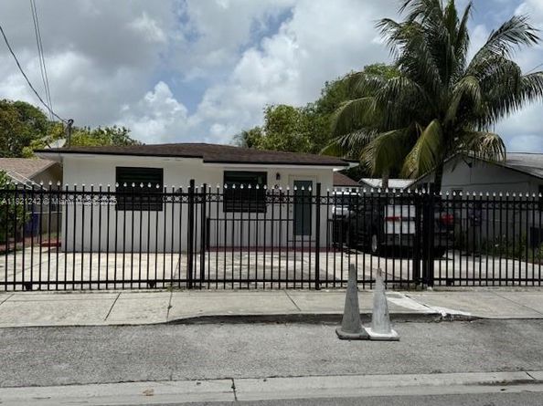 67 NW 34th St, Miami FL 33127