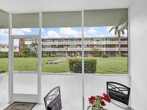 141 NE 10th Ave 27A, Hallandale Beach FL 33009